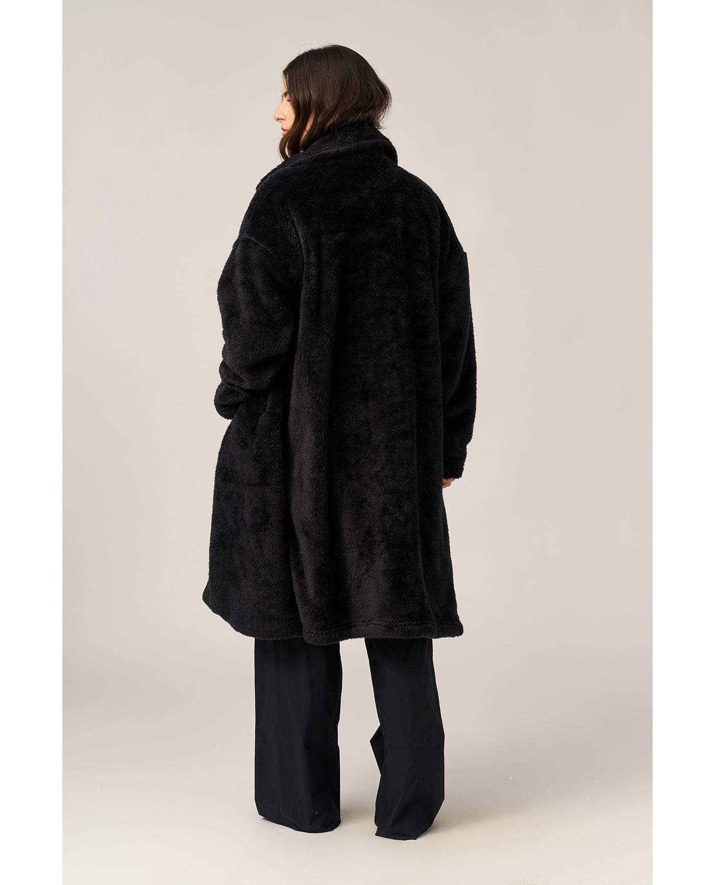 The Long Lounge Coat -Black