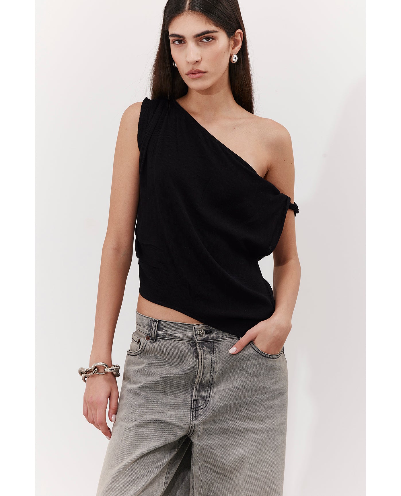 Solena Crêpe One Shoulder Beach Top-Black