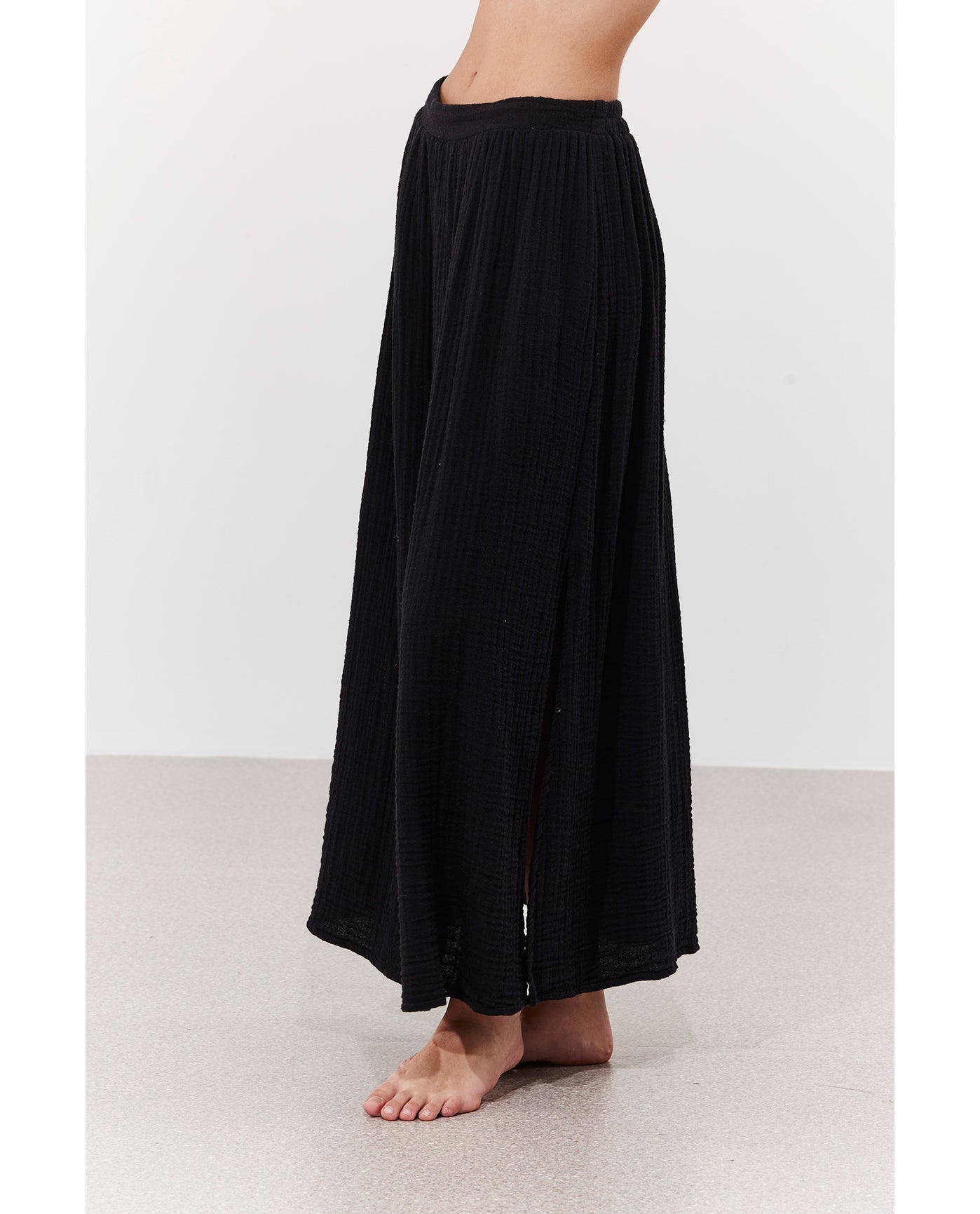 Cloudshore Midi Skirt Cover-Up | Black