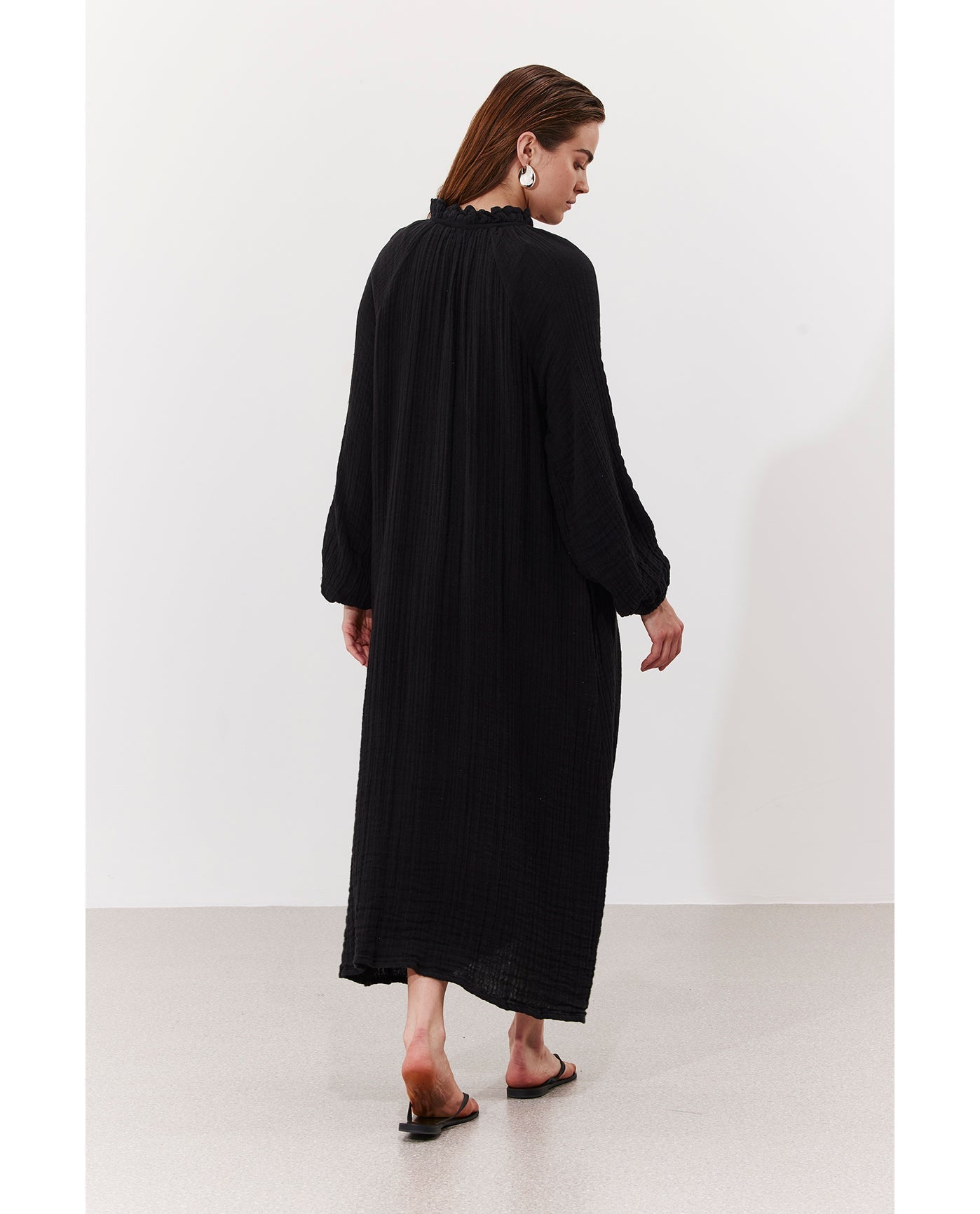 Cloudshore Ruffle Collar Dress Cover-Up | Black