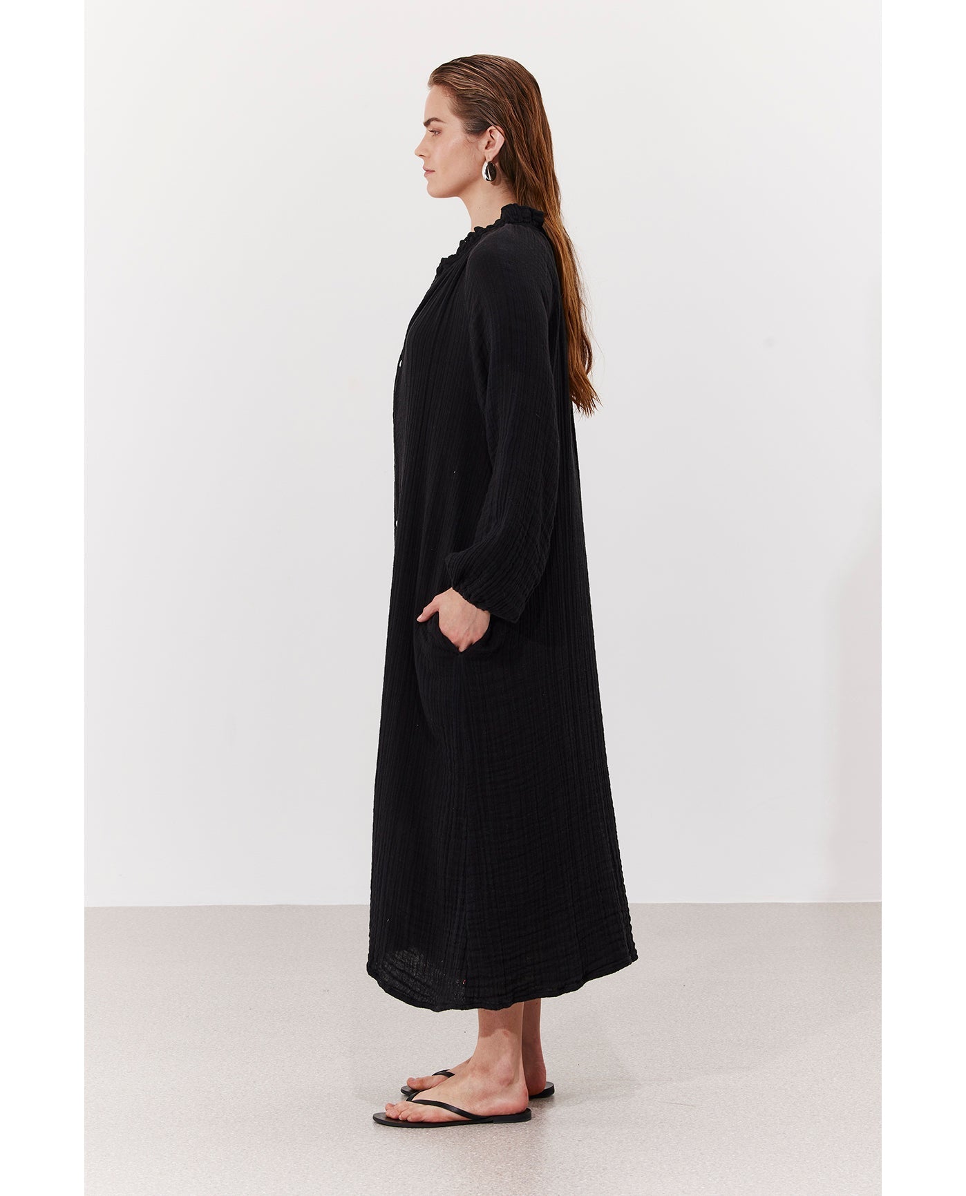Cloudshore Ruffle Collar Dress Cover-Up | Black