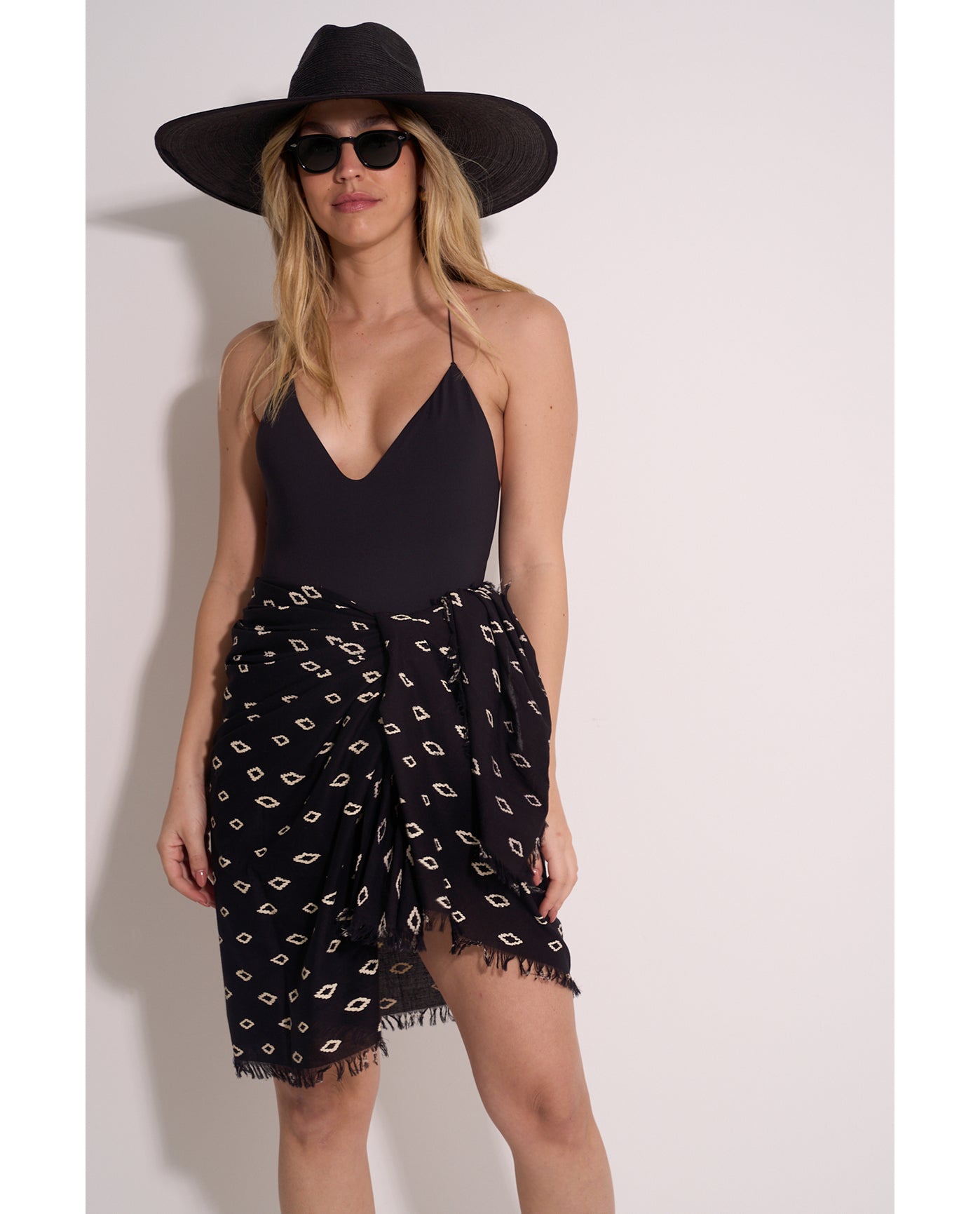 Kaia Pareo Cover-Up | kaia-black-cream