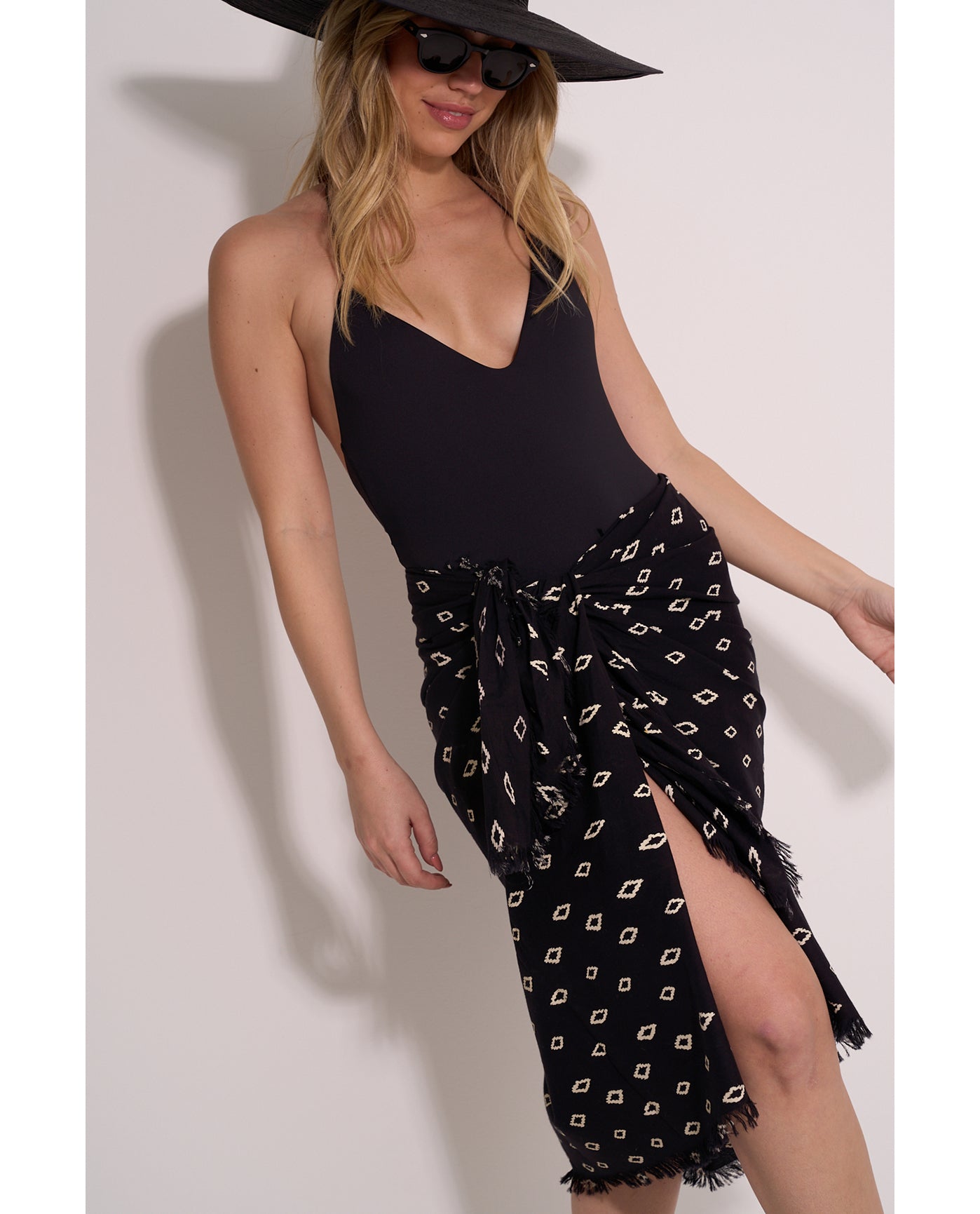 Kaia Pareo Cover-Up | kaia-black-cream