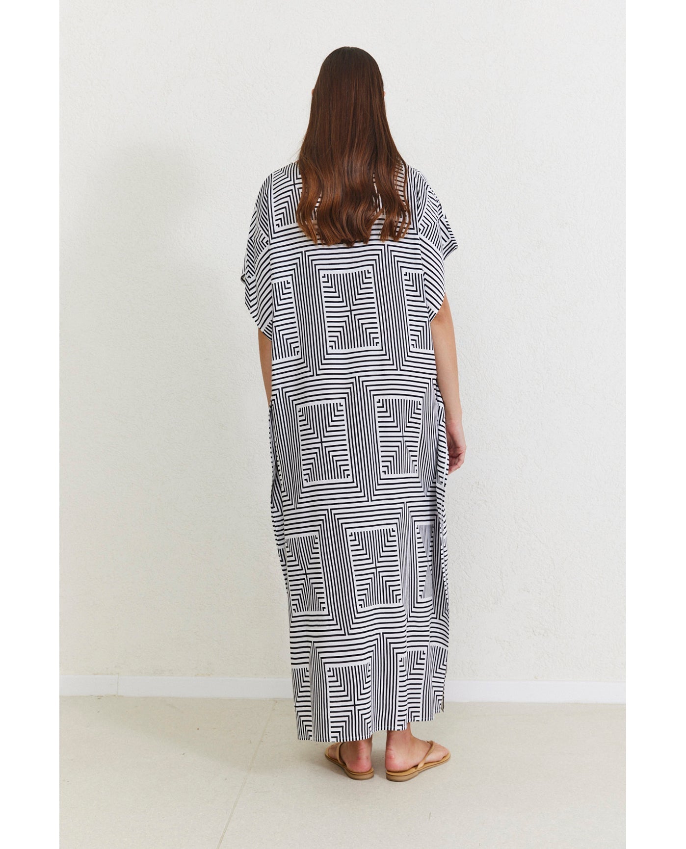 Liora Kaftan Cover-Up | liora-black-white