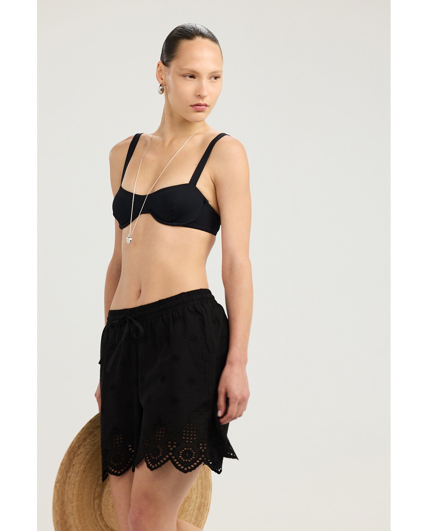 Giselle Guipure Lace Detail Shorts -Black