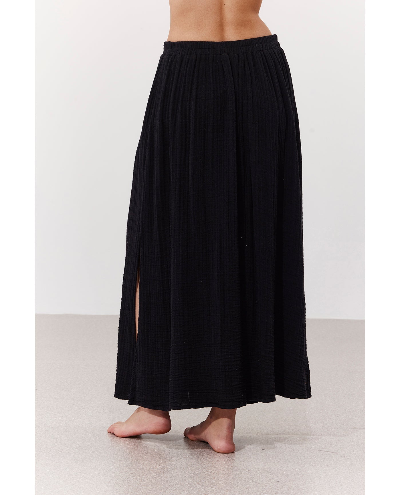 Cloudshore Midi Skirt Cover-Up  | Black
