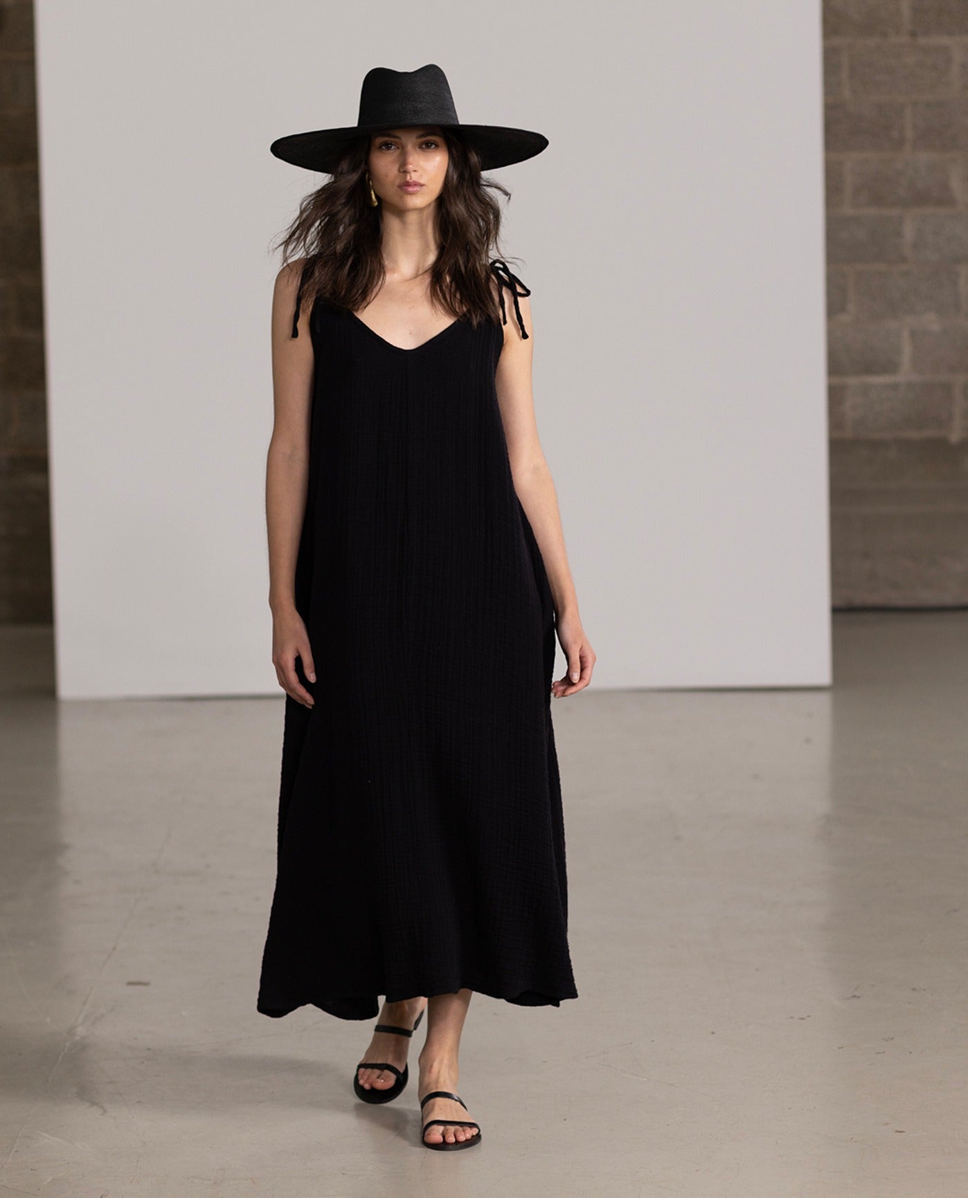 Front View Of Gottex Beach Life Maxi Cover Up Dress | GOTTEX BEACH LIFE BLACK