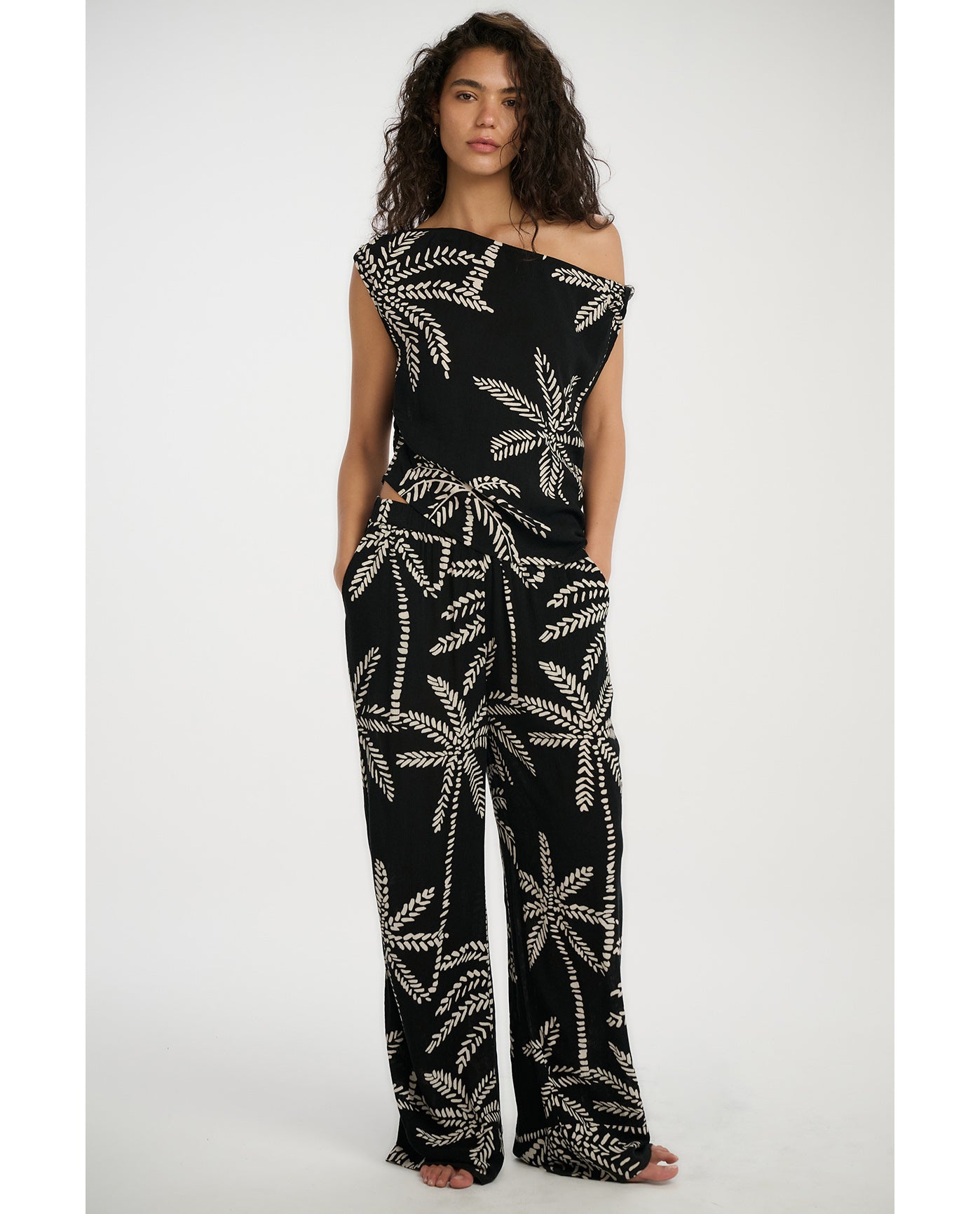 Resort Palm One Shoulder Twist Top Cover-Up-Black-Cream