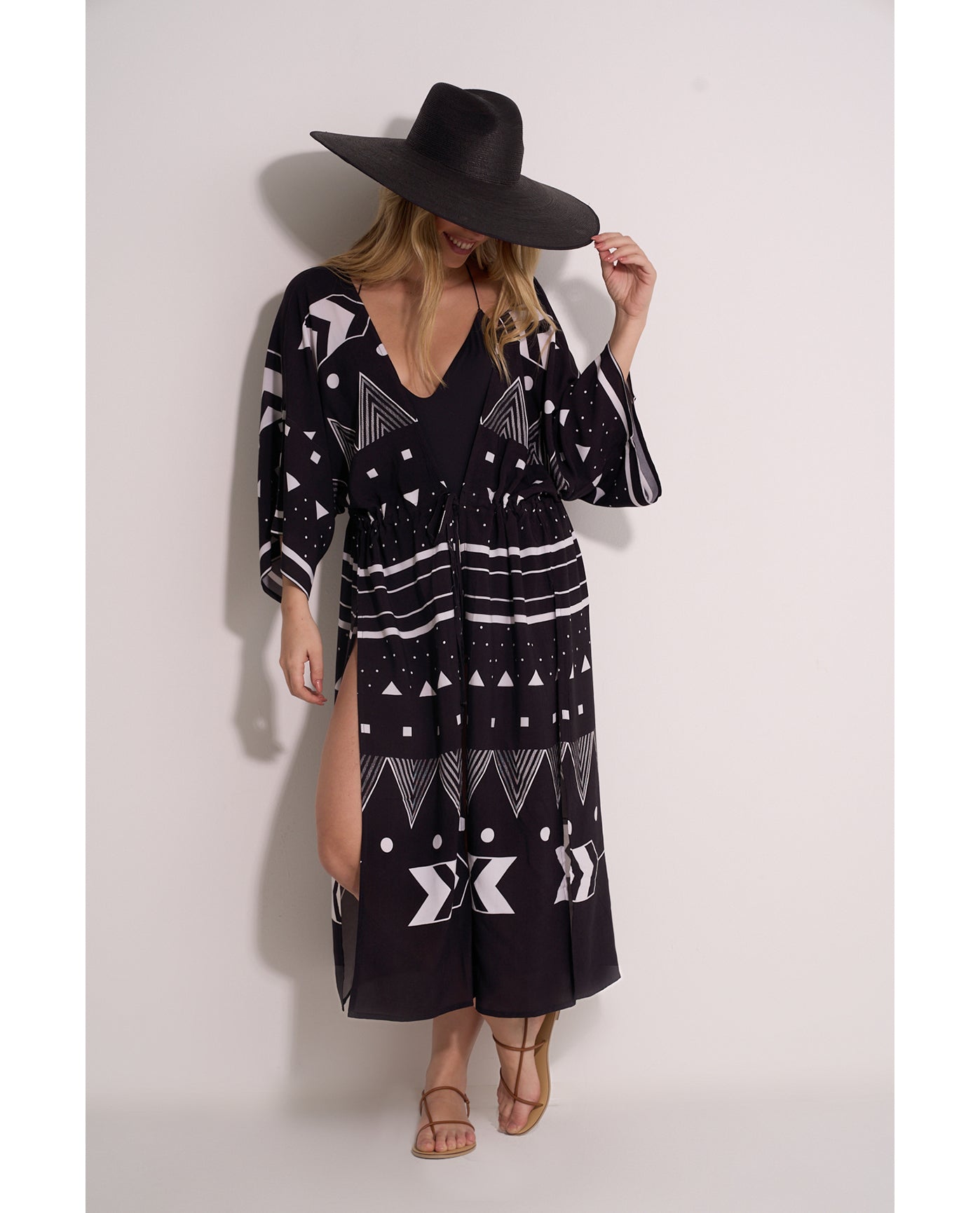Mist & Sand Robe Cover-Up | Black-White