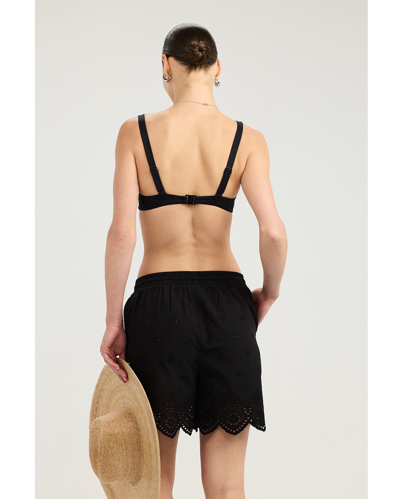 Giselle Guipure Lace Detail Shorts -Black