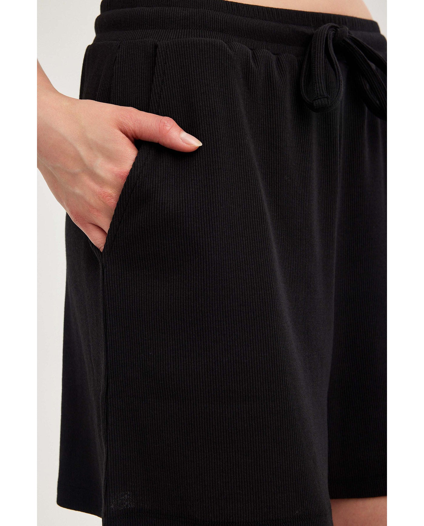 Gottex Beach LifeSummer Lounge Ribbed Shorts-BlackLoungewear